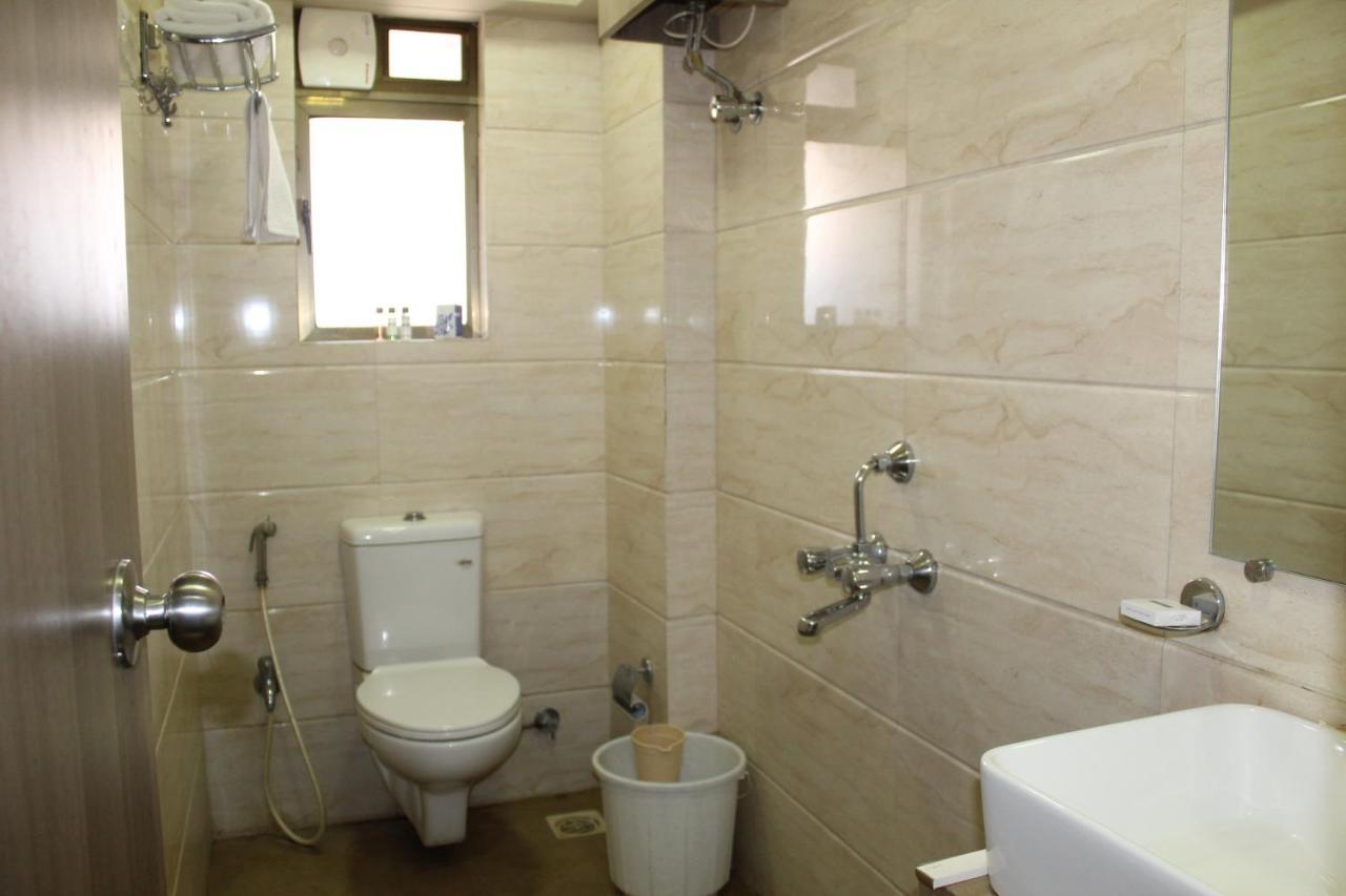 Maxxvalue - Service Apartment Marol Мумбай Екстериор снимка